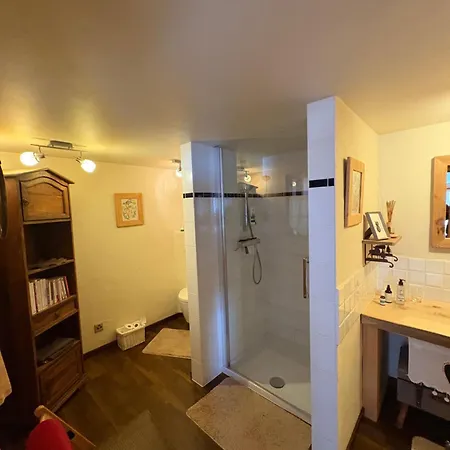 L'atelier D' En Bas فندق مبيت وإفطار