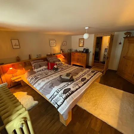 L'atelier D' En Bas La Tine