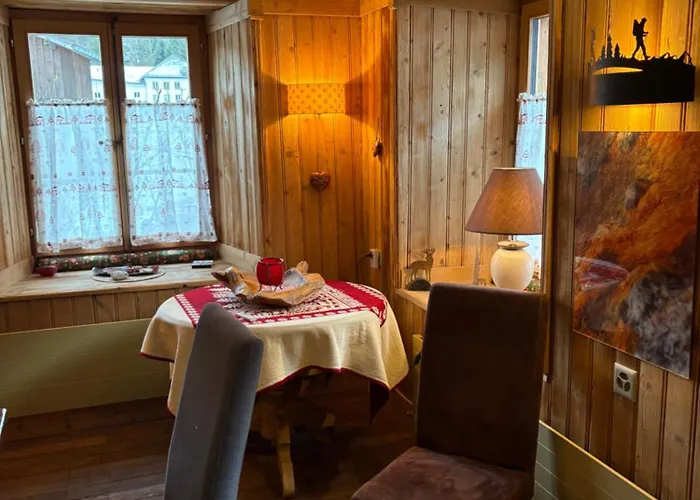 L'atelier D' En Bas * La Tine