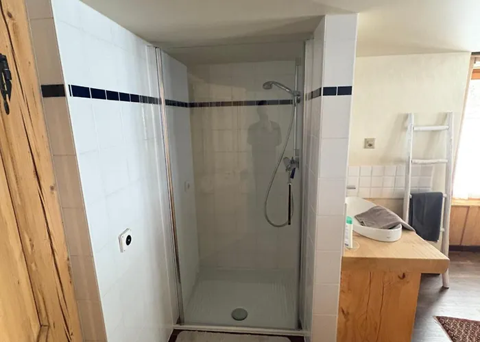 Bed & Breakfast L'atelier D' En Bas La Tine