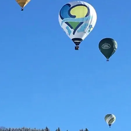 L'atelier D' En Bas La Tine