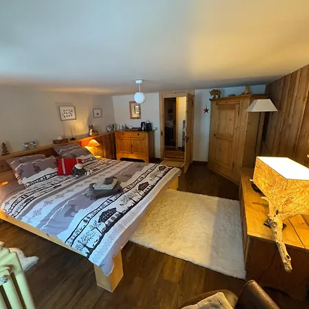 L'atelier D' En Bas Bed & Breakfast La Tine