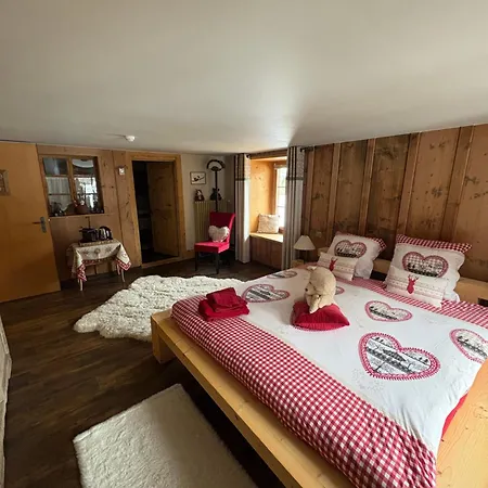 L'atelier D' En Bas Bed and breakfast La Tine