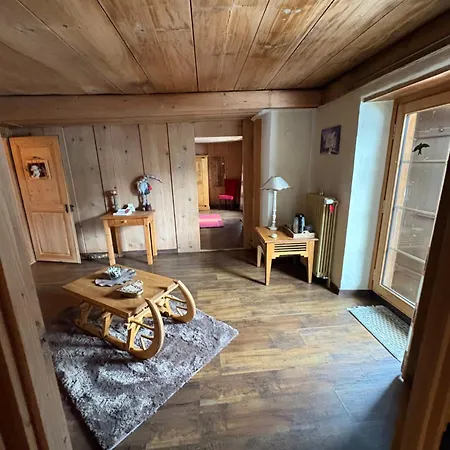 L'atelier D' En Bas Bed and breakfast *